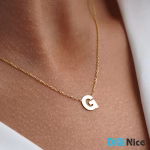آویز گردنبند طلا 18 عیار طرح حرف لاتین G