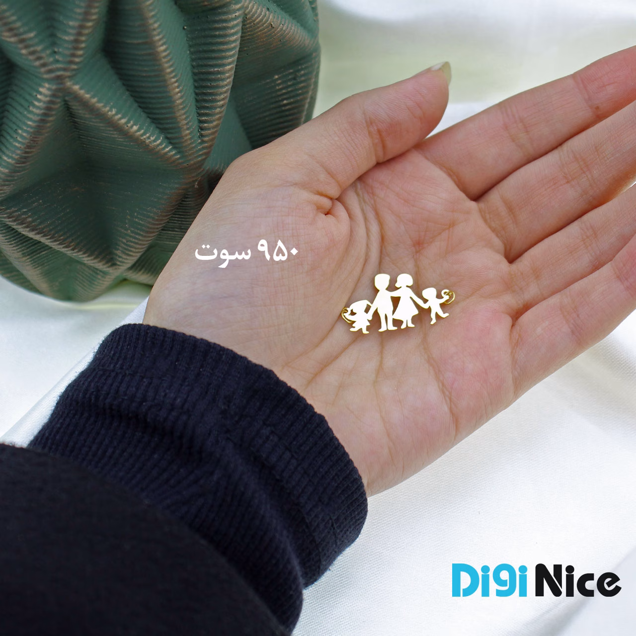 گردنبند طلا 18 عیار طرح خانواده (کد DN-P0205)