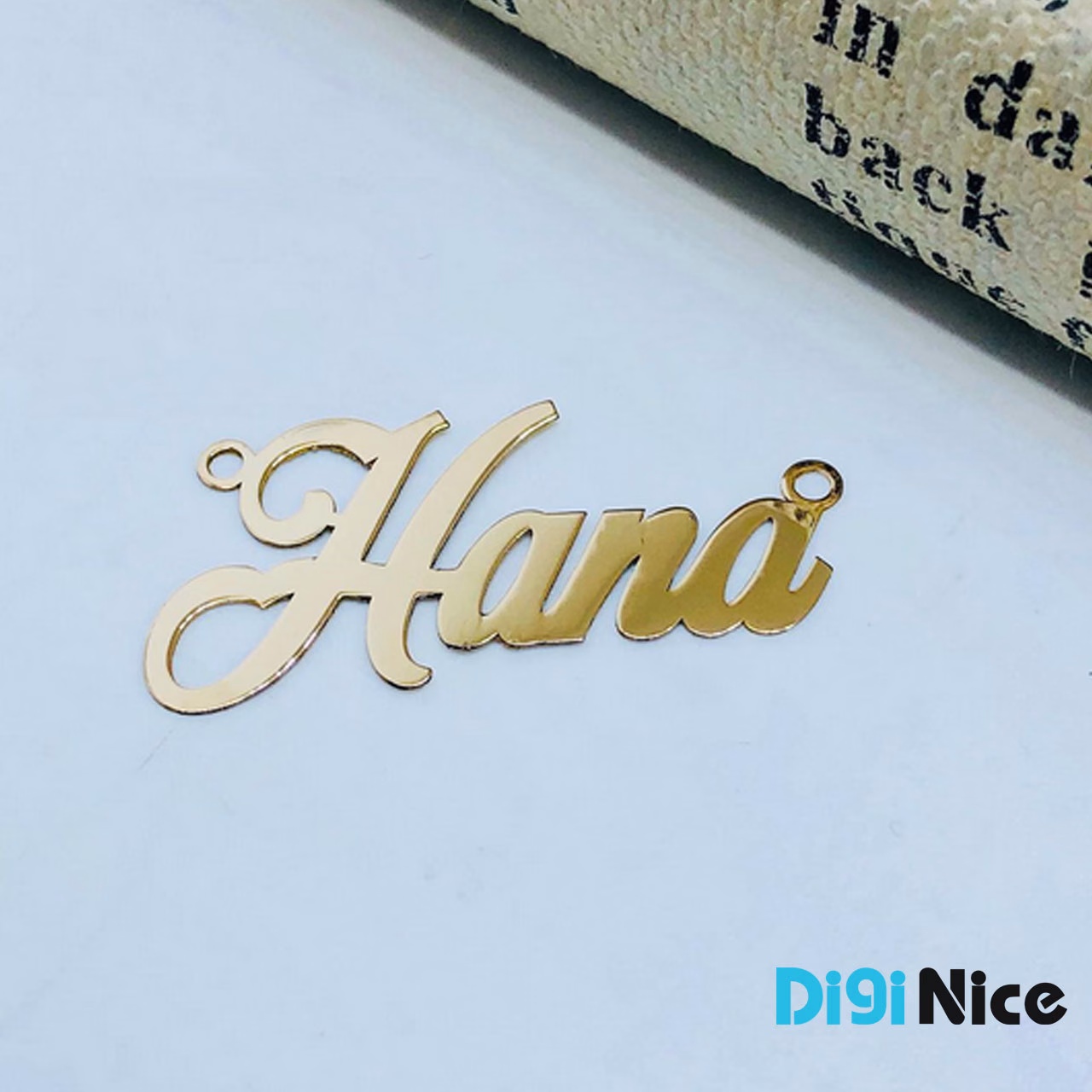 آویز گردنبند طلا 18 عیار طرح hana هانا