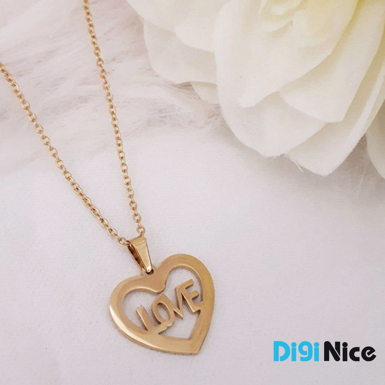 آویز گردنبند طلا 18 عیار طرح love