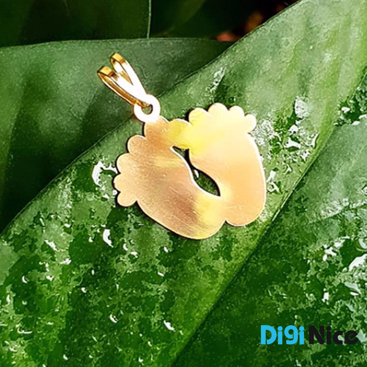 گردنبند-طلا-18عیار-طرح پای نوزاد