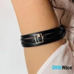 دستبند چرمی طرح م M با پلاک طلا 18 عیار (کد DN-B0129) - نمای جلو