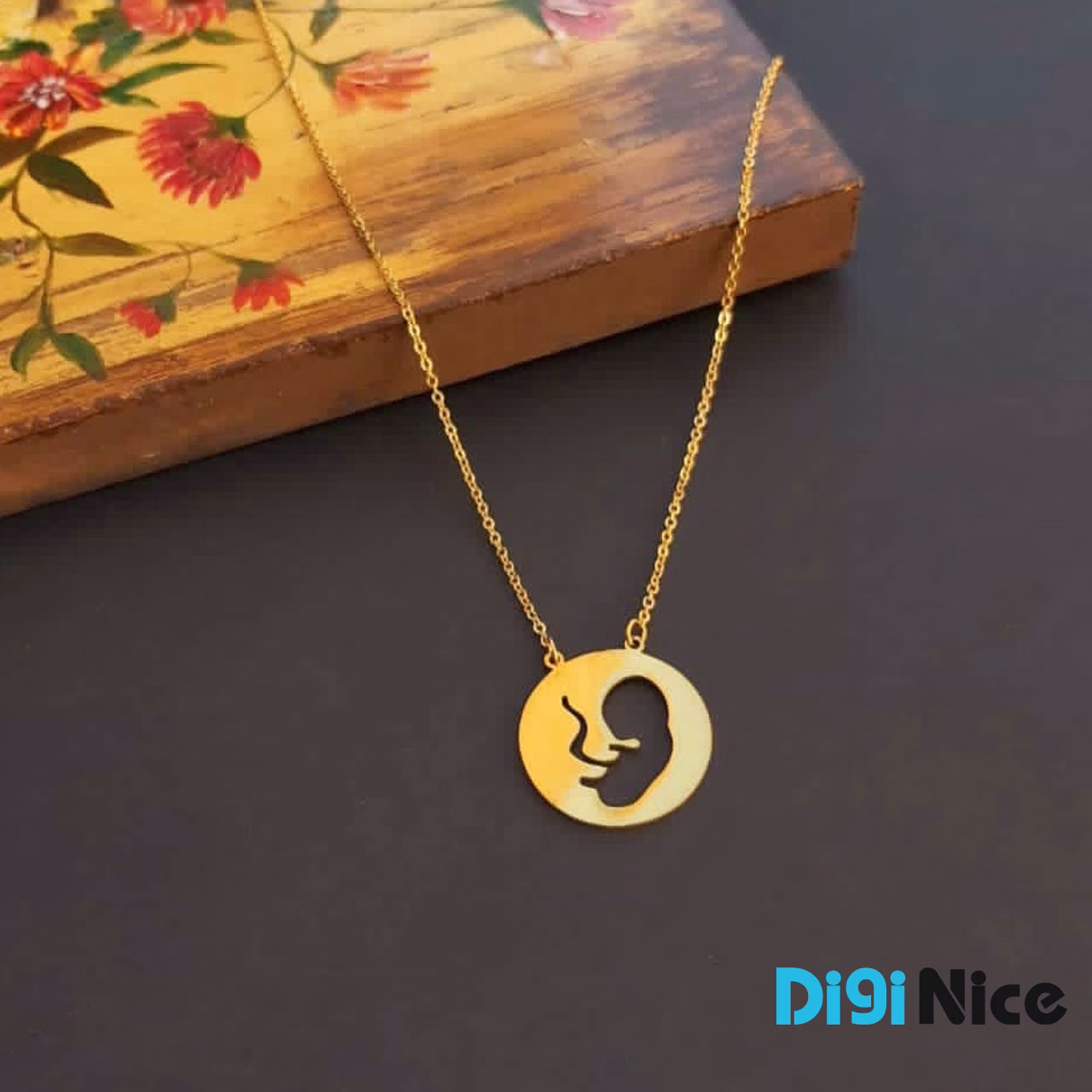 گردنبند طلا 18 عیار طرح جنین