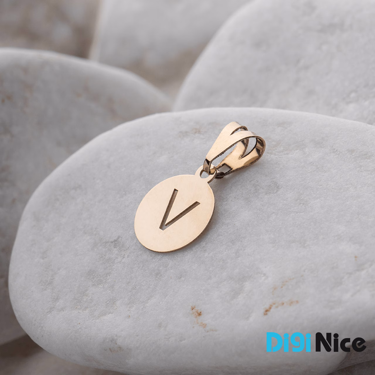 گردنبند طلا 18 عیار طرح V