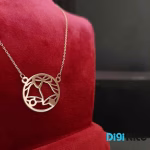 گردنبند طلا 18 عیار طرح زنگوله