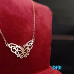 گردنبند طلا 18 عیار طرح پروانه