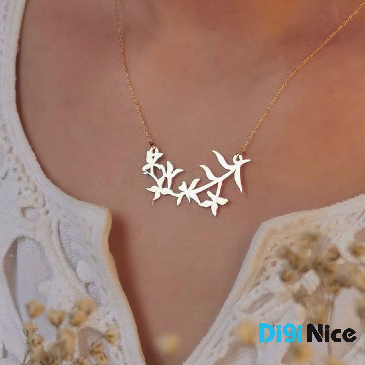 گردنبند طلا 18 عیار طرح گل شب بو