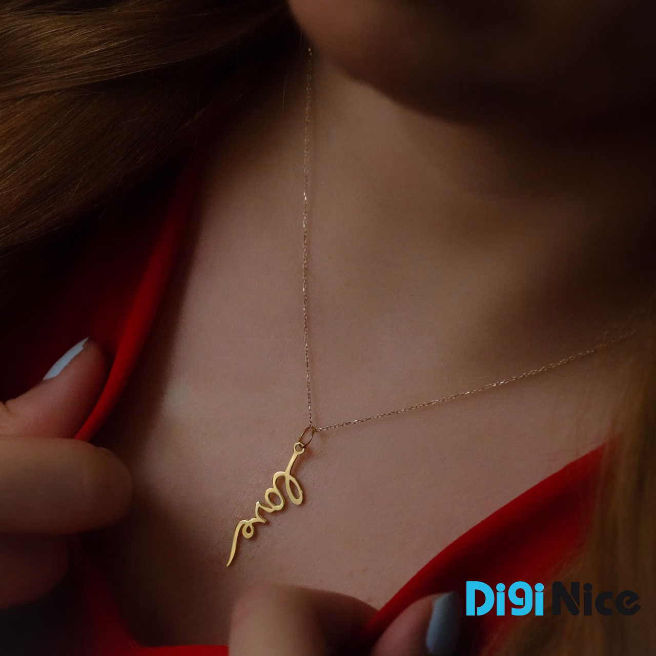 گردنبند طلا 18 عیار طرح love