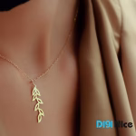گردنبند طلا 18 عیار طرح برگ