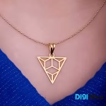 گردنبند طلا 18 عیار طرح مثلث