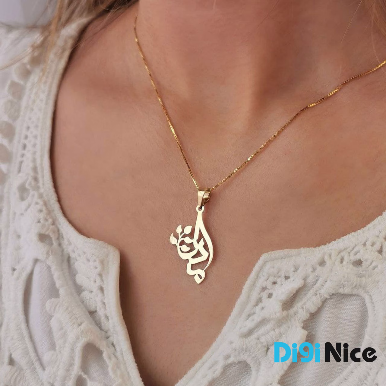گردنبند طلا 18 عیار طرح مادر